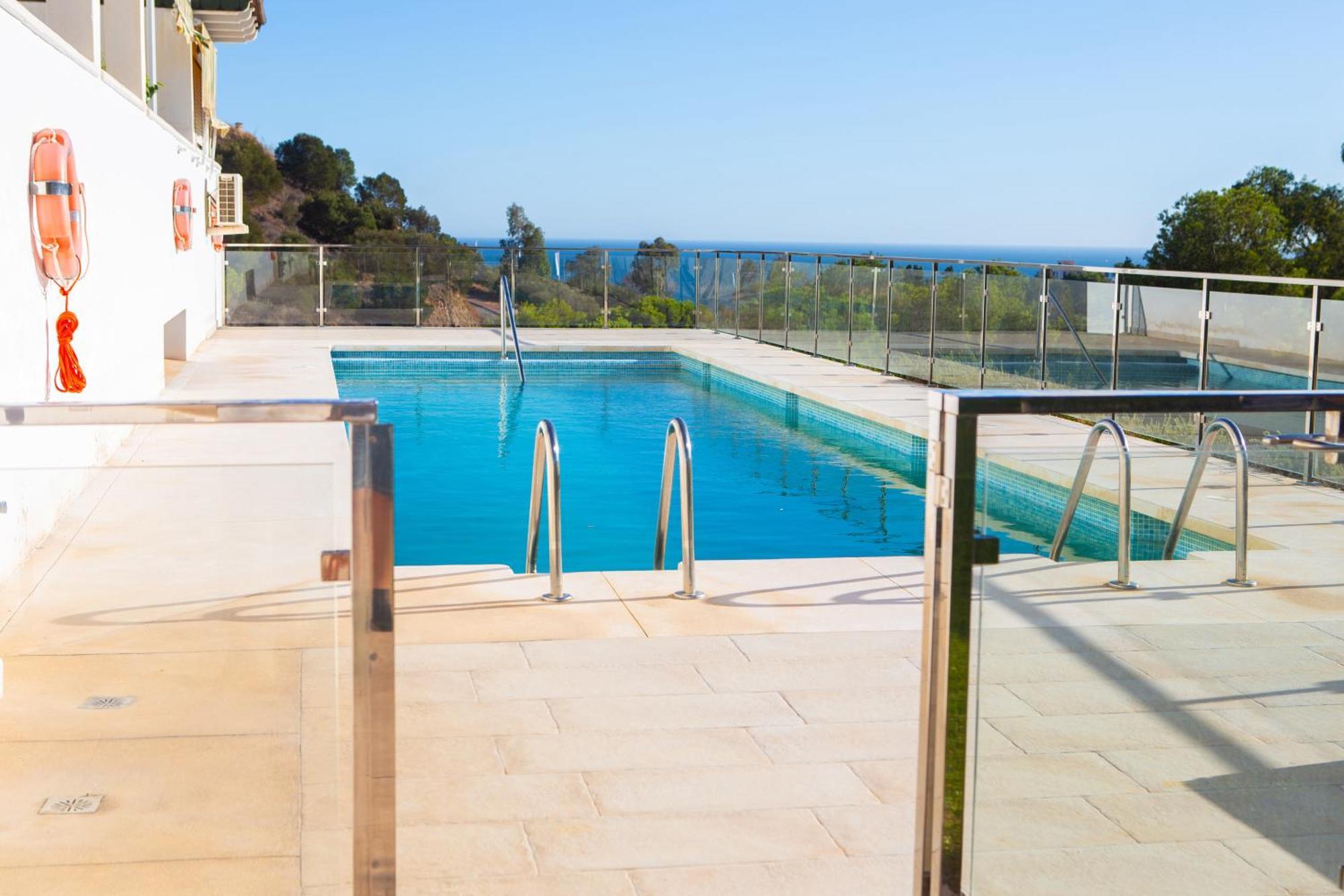 Benalhome - Tu Hogar Con Terraza Y Ducha Exterior Benalmadena Exterior photo